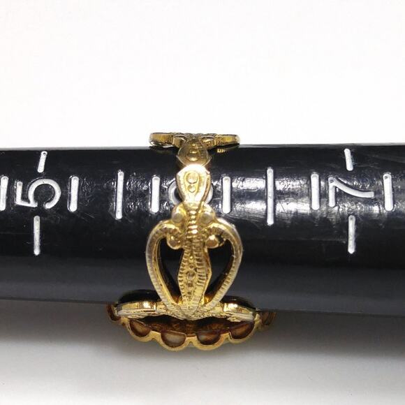 Blue Floral Filigree Ring, Hand Painted Ceramic Oval, US Size 6, Vintage Jewelry - Picture 5 of 8